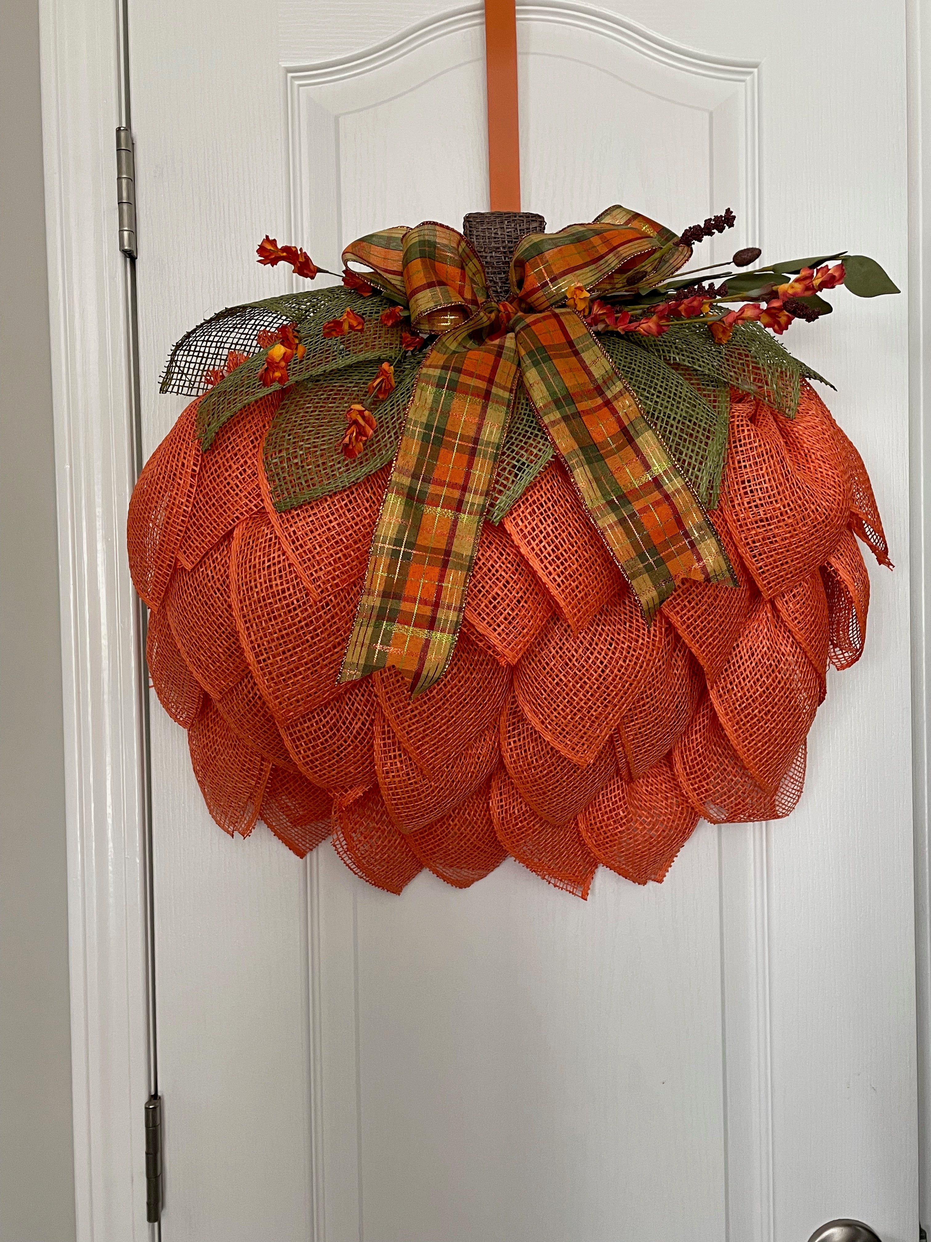 Autumn Pumpkin Wreath with Plaid Bow